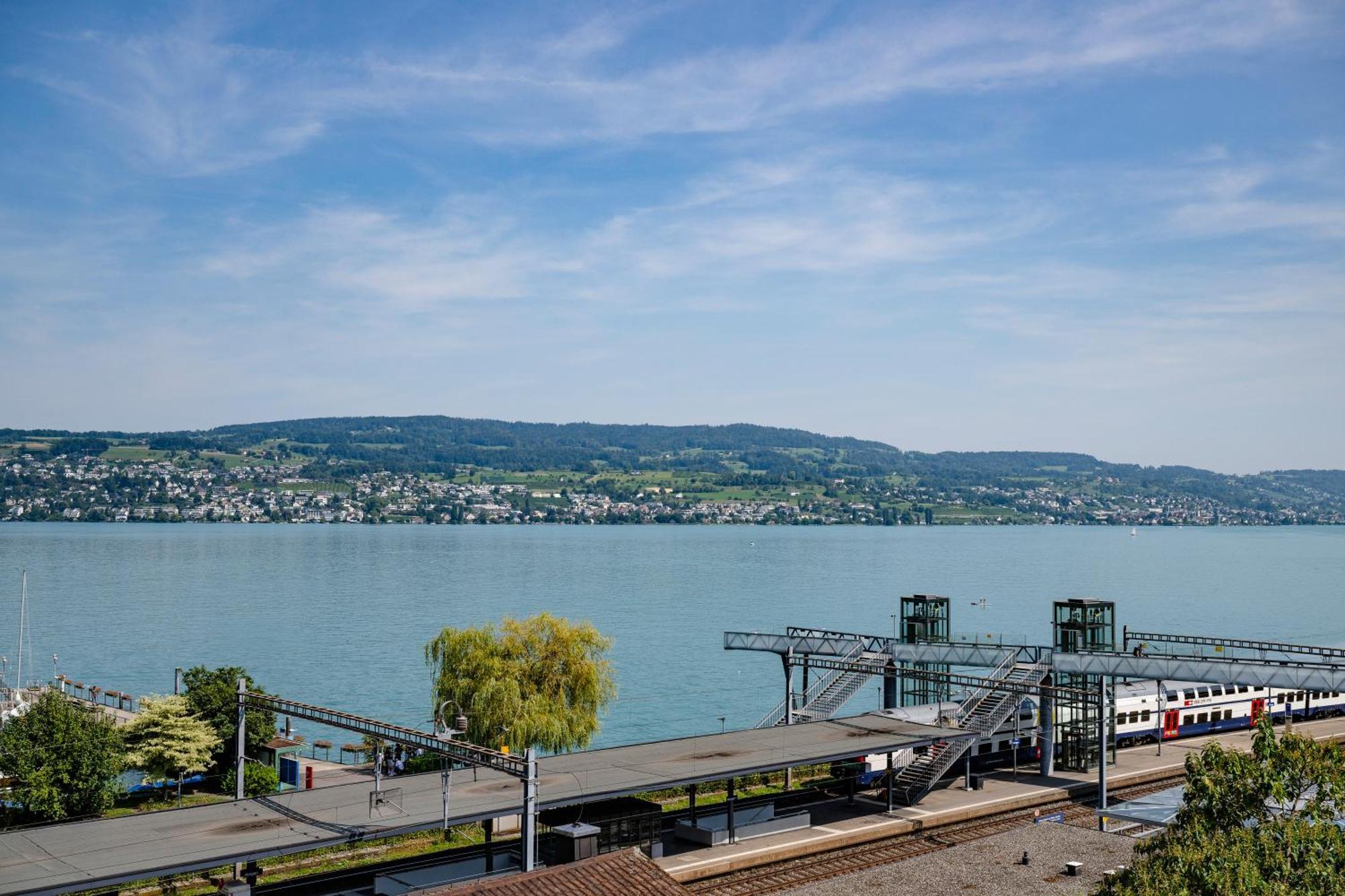 Hotel The Yarn Horgen Esterno foto